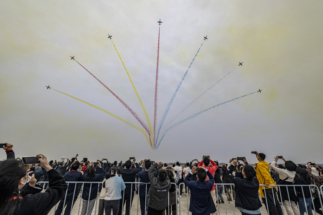 2022年11月25日，江西省南昌市，中國航空產業大會暨南昌飛行大會期間，中國人民解放軍空軍在空中表演。