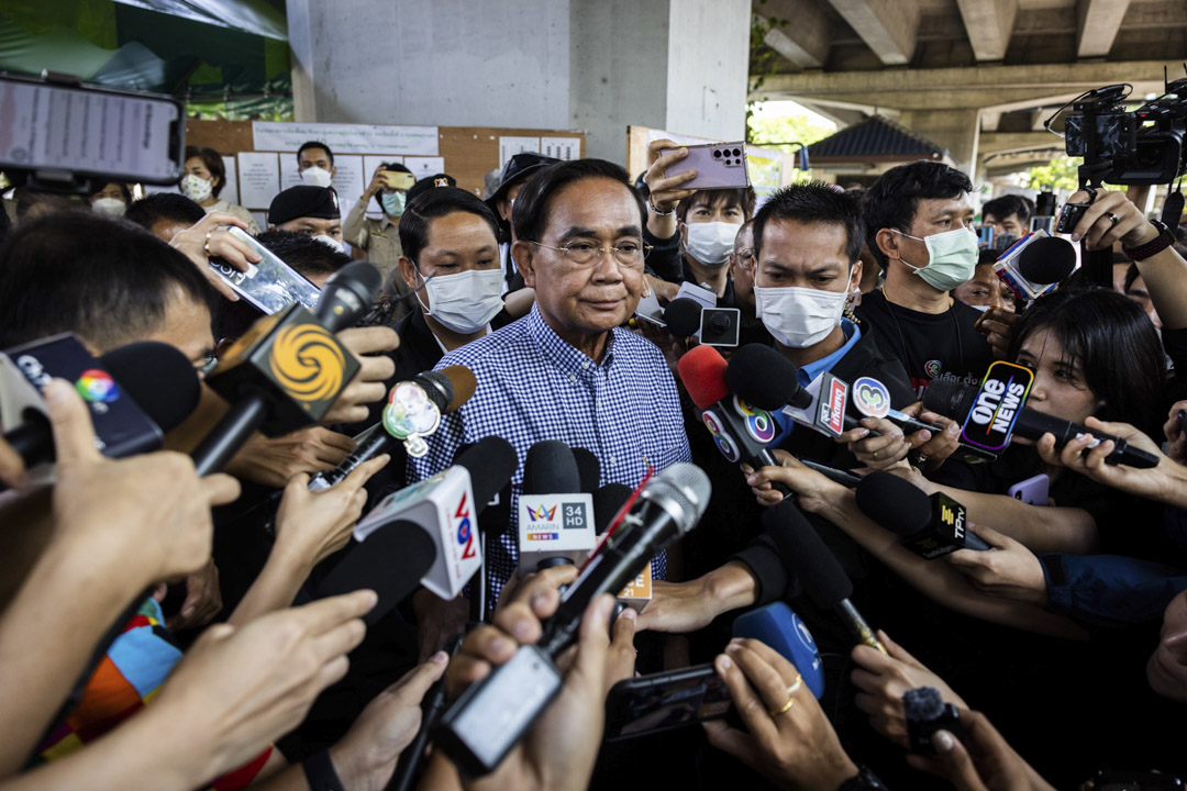 2023年5月14日，泰國總理巴育在大選投票後見記者。攝：Lauren DeCicca/Getty Images