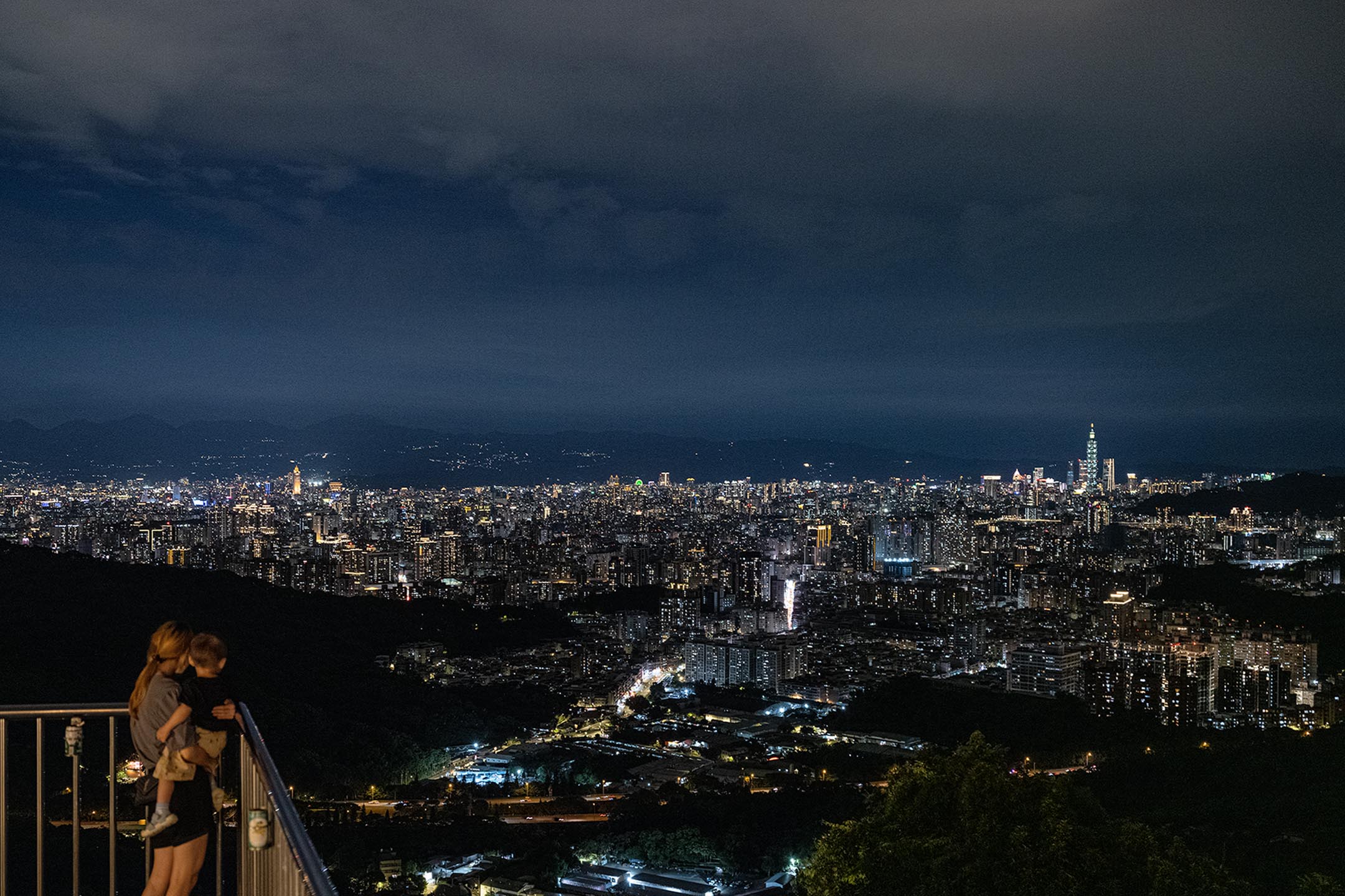 2023年6月28日，台北夜景。摄：陈焯𪸩/端传媒