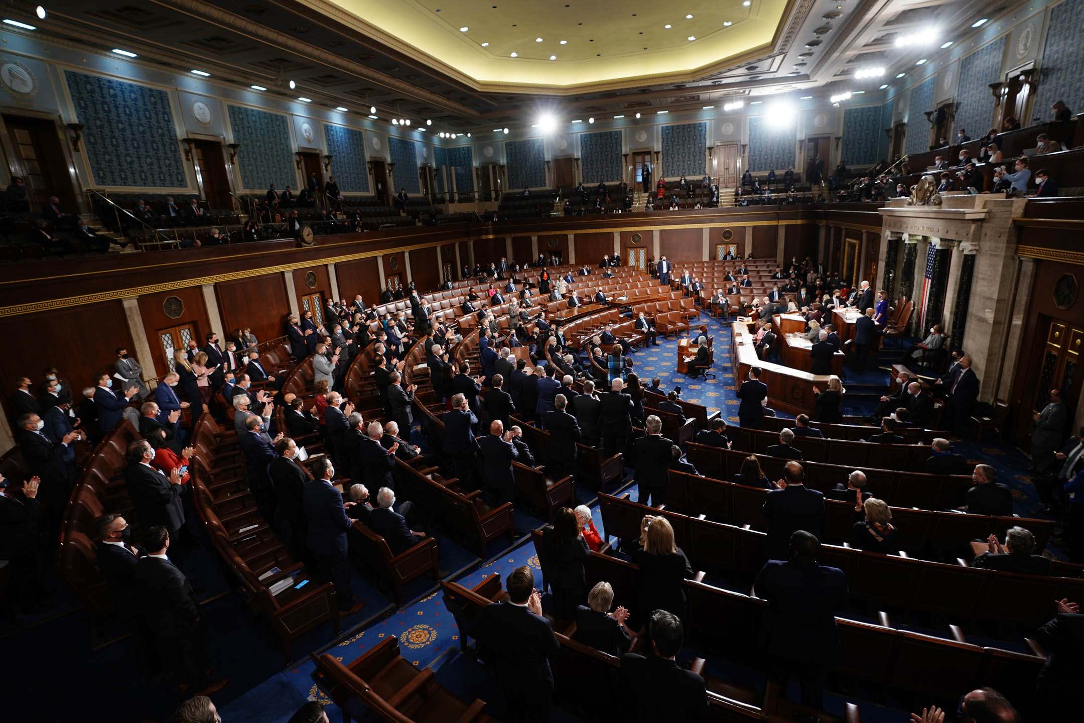 2021年1月6日，美国，众议院议长南希·佩洛西主持国会会议。摄：Kevin Dietsch-Pool/Getty Images