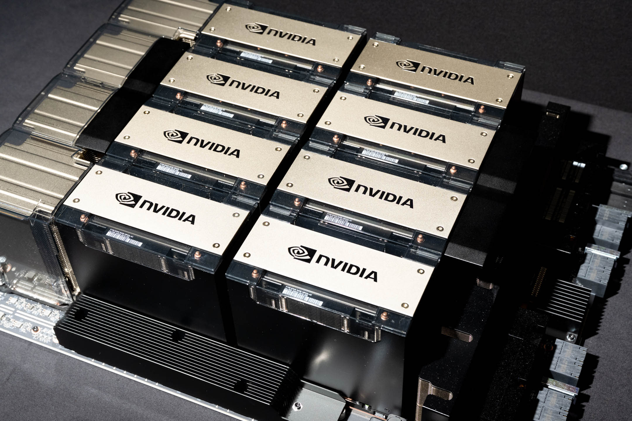 Nvidia H100 GPU（图形处理器）摄：Marlena Sloss/Bloomberg via Getty Images