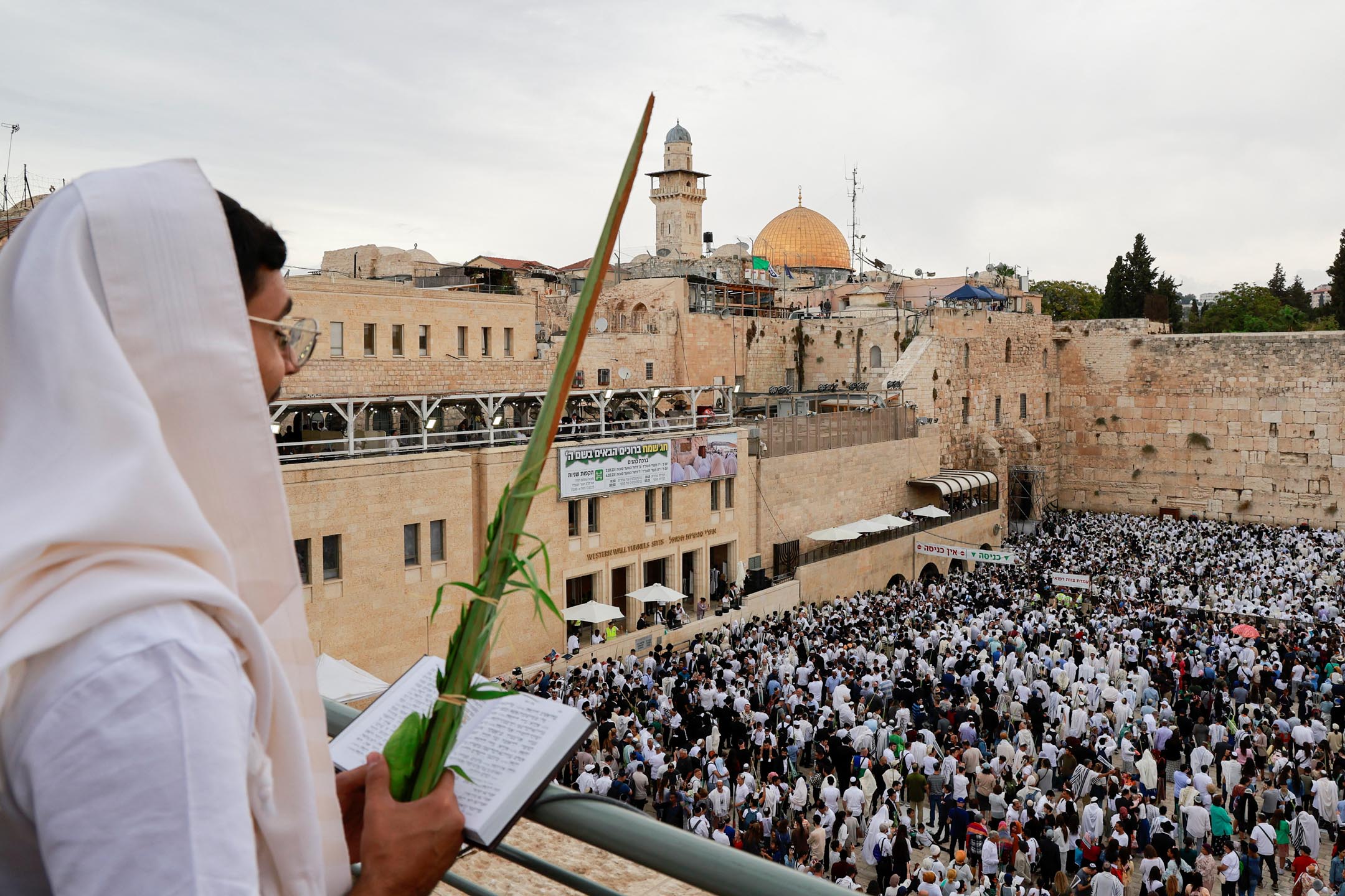 2023年10月2日，耶路撒冷旧城西墙的祈祷地点。摄：Ammar Awad/Reuters/达志影像