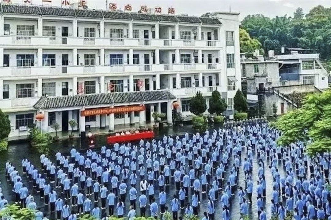 云南德宏州瑞丽市畹町中学所有学生因缅甸战事停课。网上图片