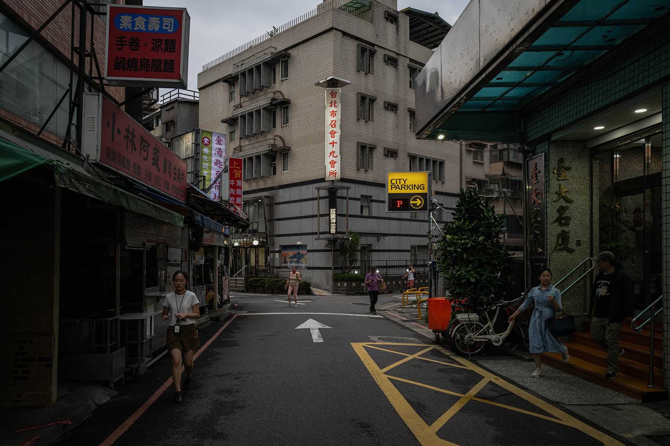 官方機構之一的「中央文物供應社」，其原址就在唐山書店附近，如今已改建成教會。 攝：陳焯煇/端傳媒