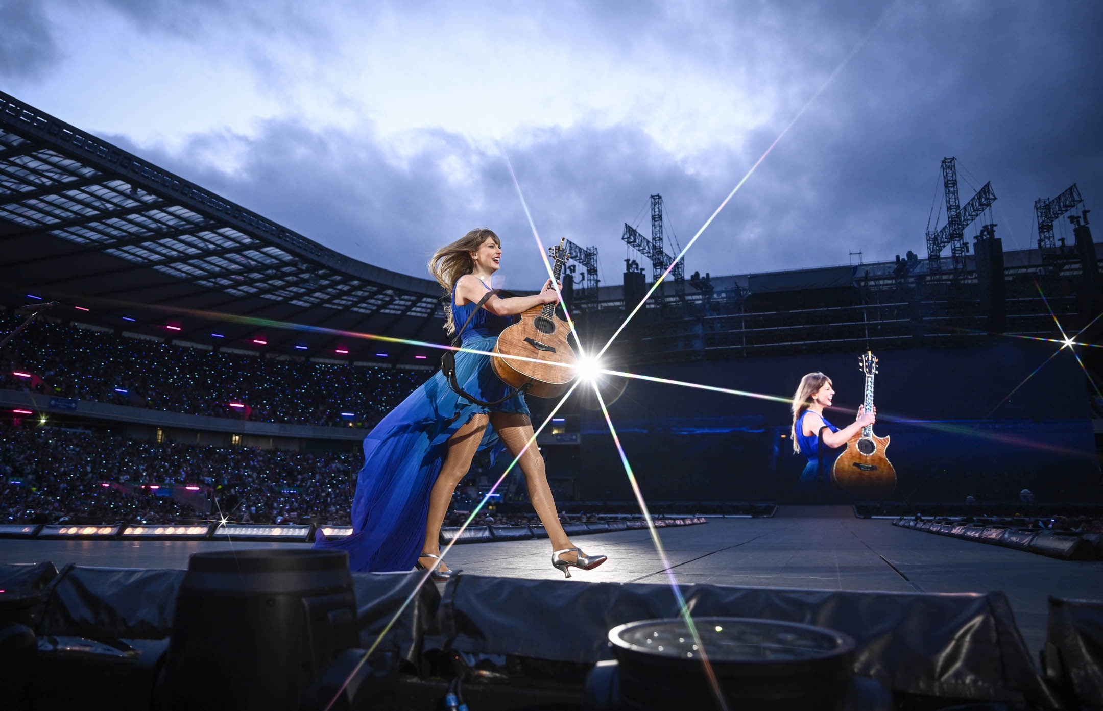 2024年6月7日，Taylor Swift 在苏格兰爱丁堡举行的 The Eras Tour 演出。摄：Gareth Cattermole/TAS24/Getty Images for TAS Rights Management