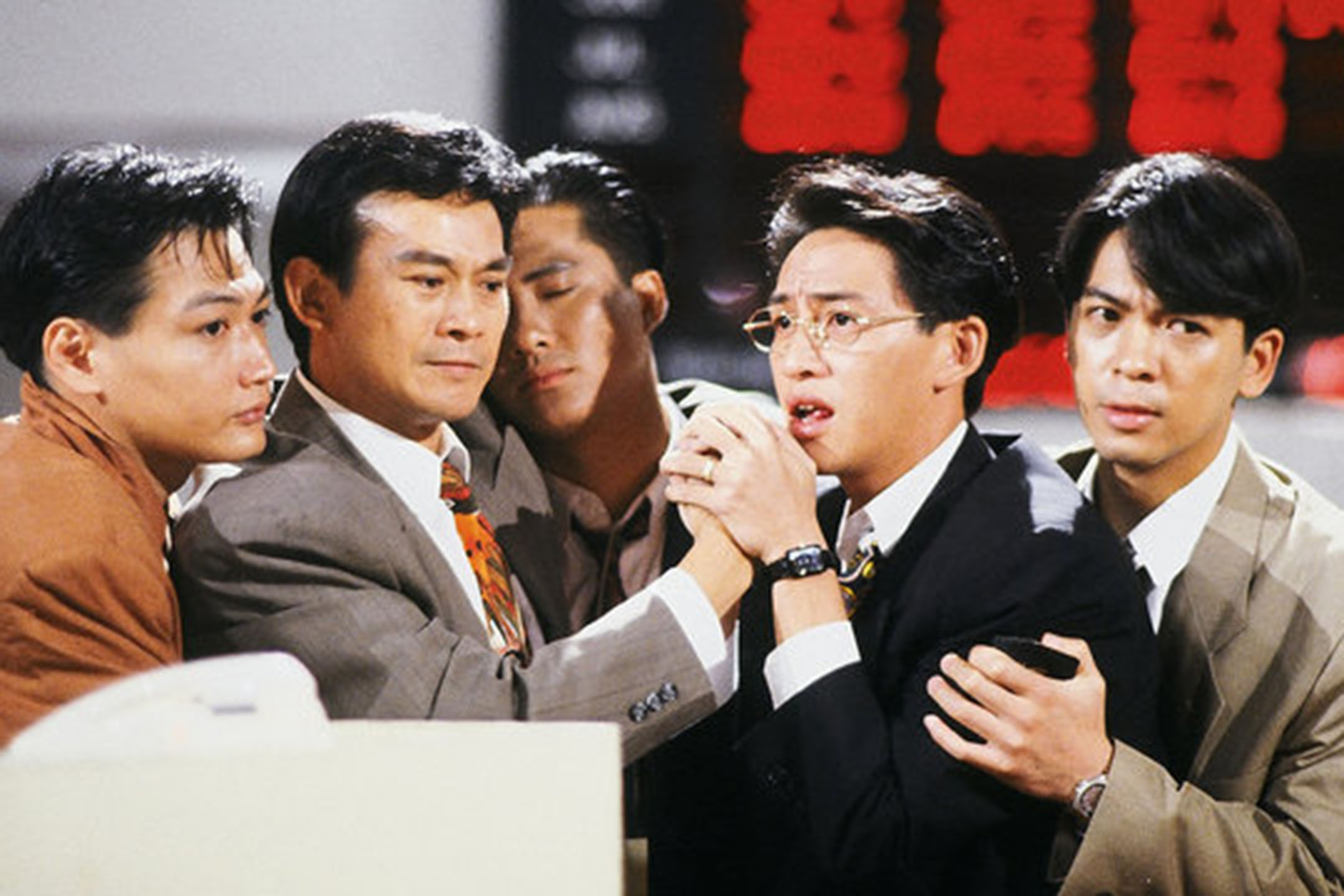 1992年在无线翡翠台首播《大时代》。