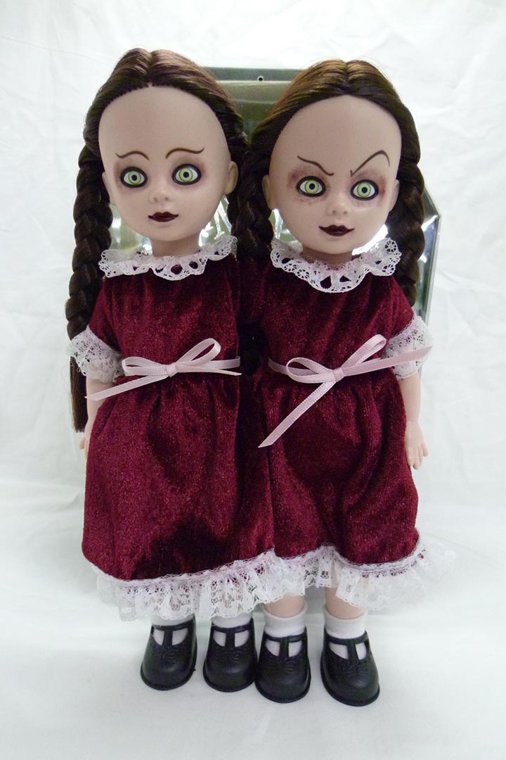 除了 Resurrection Series 外， Livind Dead Dolls 的连体公仔 Hazel and Hattie 亦相当受欢迎。图片由 Living Dead Dolls 提供