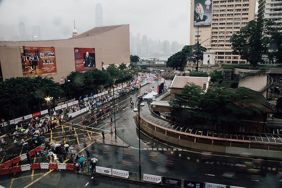 2015年10月11日，香港舉行單車節比賽，賽事以尖沙咀為起點，全長35公里。攝：Anthony Kwan/GETTY