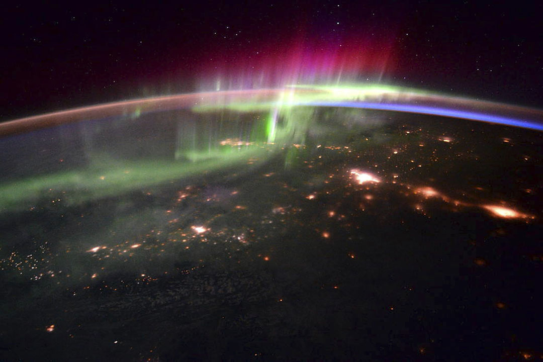 摄 : Scott Kelly/ESA/NASA/Handout via Reuters