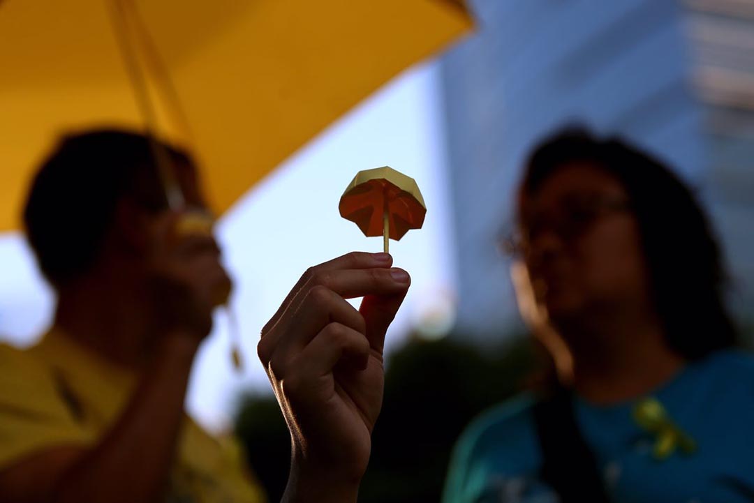 雨伞运动一周年，市民回到金钟占领区参与由民阵及学联等团体举办的纪念集会。摄 : 卢翊铭/端传媒